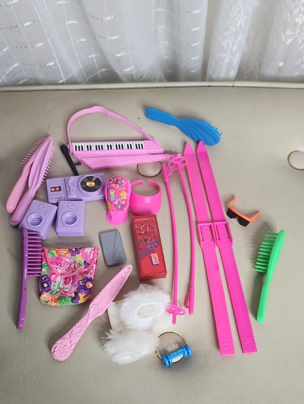 1990's collection of vintage Mattel Barbie doll accessories